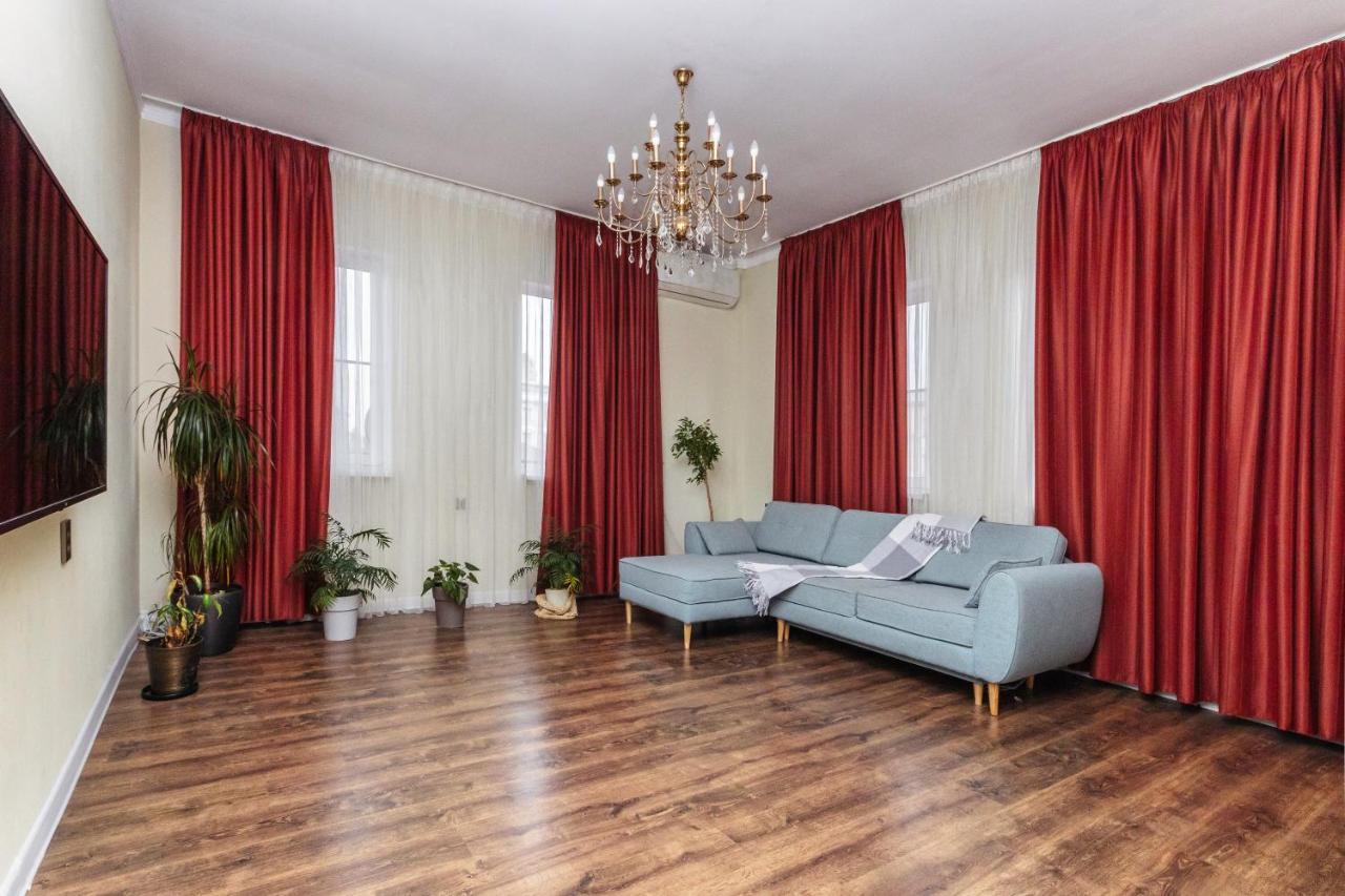 Просторные Апартаменты Класса Люкс Sukhumi Exterior photo